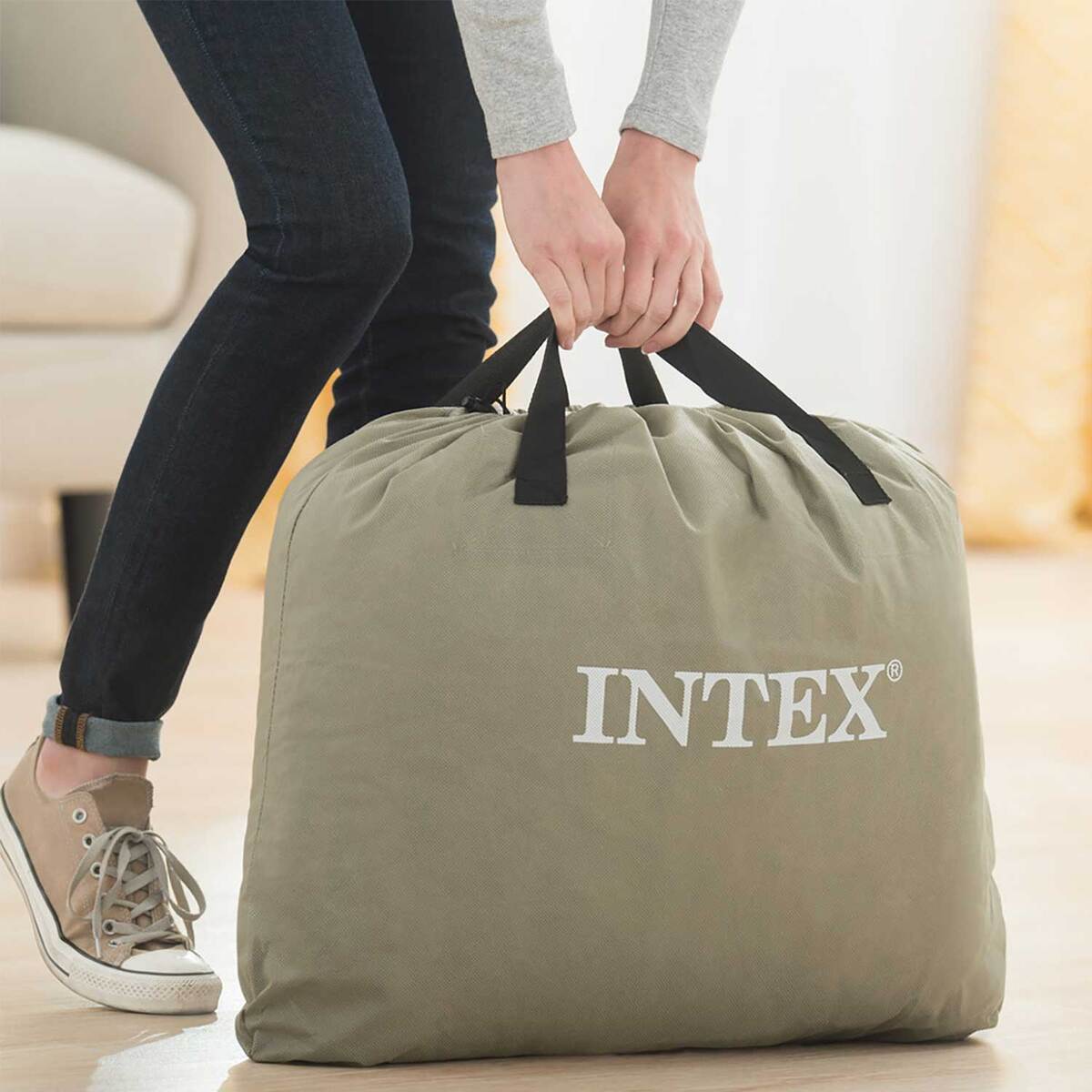 Intex Dura-Beam Deluxe Comfort-Plush Queen Air Bed with Built-In Electric Pump 6 Intex Dura-Beam Deluxe Comfort-Plush Queen Air Bed with Built-In Electric Pump