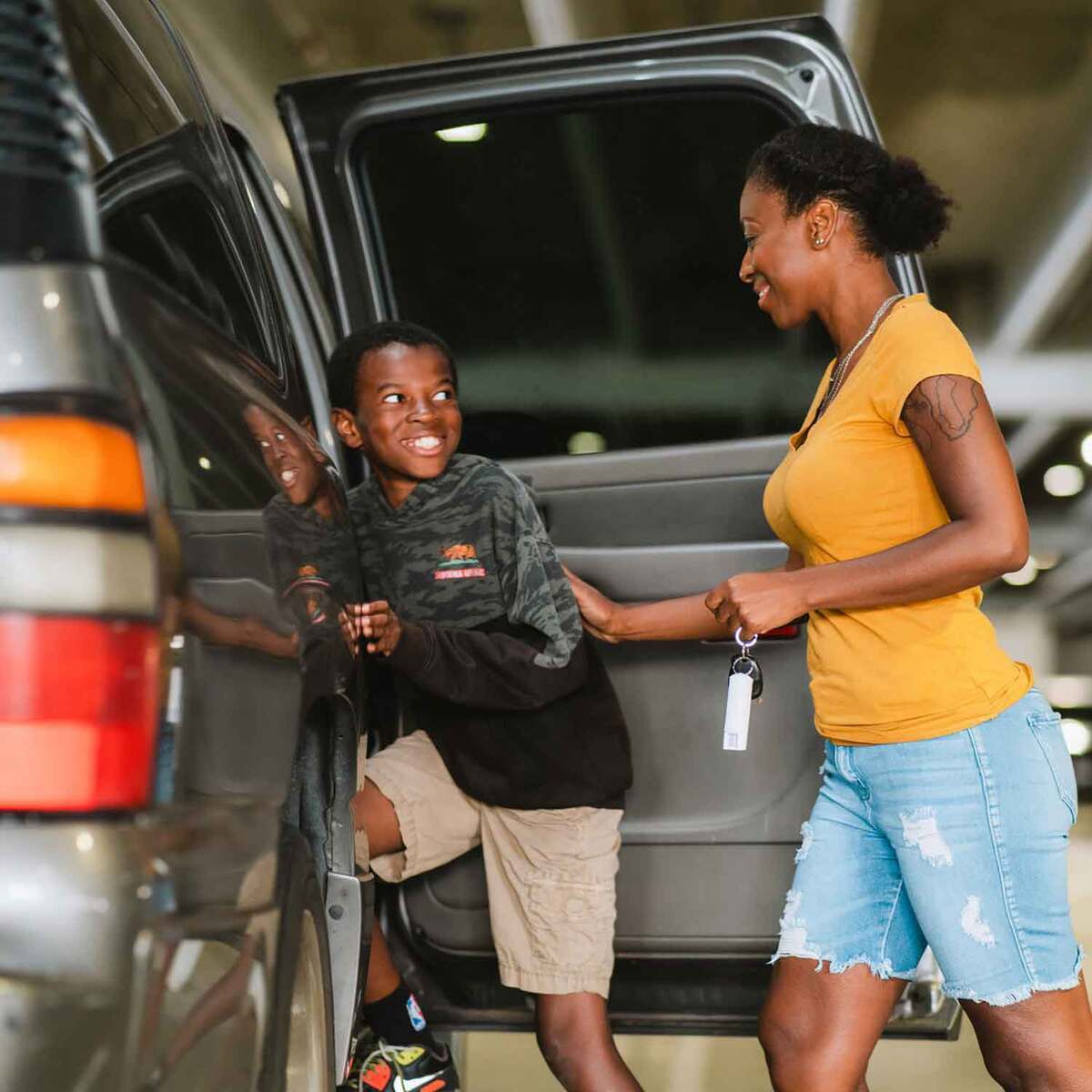 SABRE Glow in the Dark Pepper Spray - 0.54oz 4 SABRE Glow in the Dark Pepper Spray - 0.54oz