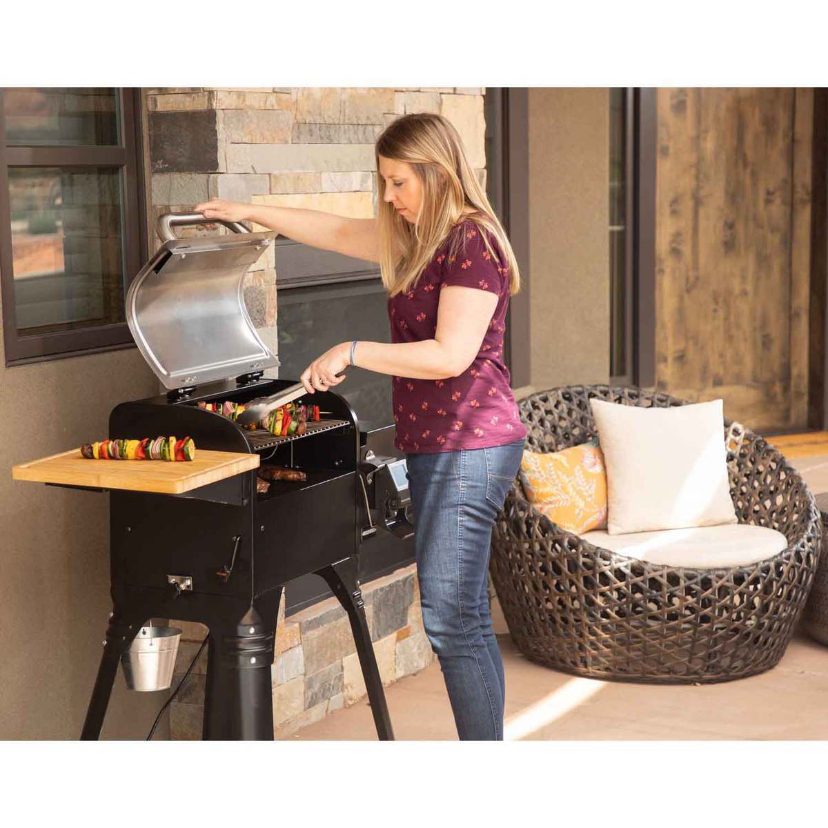 Camp Chef Woodwind WiFi 20 Pellet Grill