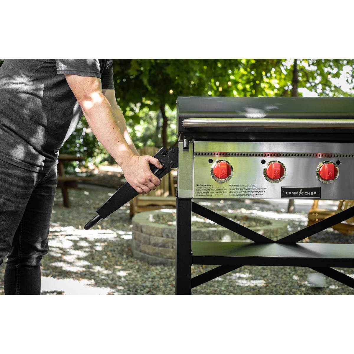 Camp Chef Flat Top 600 Griddle with Lid 4 Camp Chef Flat Top 600 Griddle with Lid