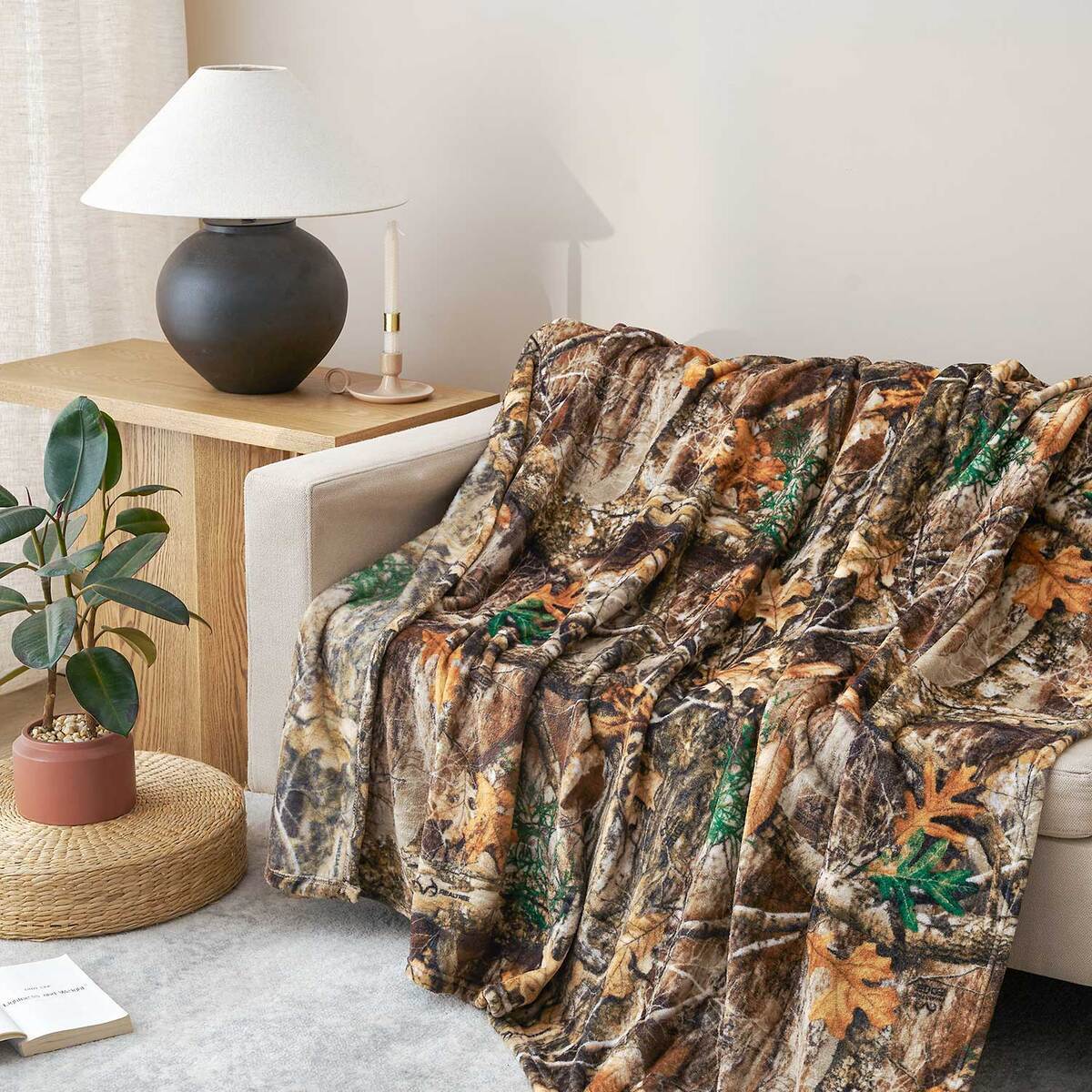 Realtree Edge Velvet Throw Blanket - 50in x 60in 5 Realtree Edge Velvet Throw Blanket - 50in x 60in