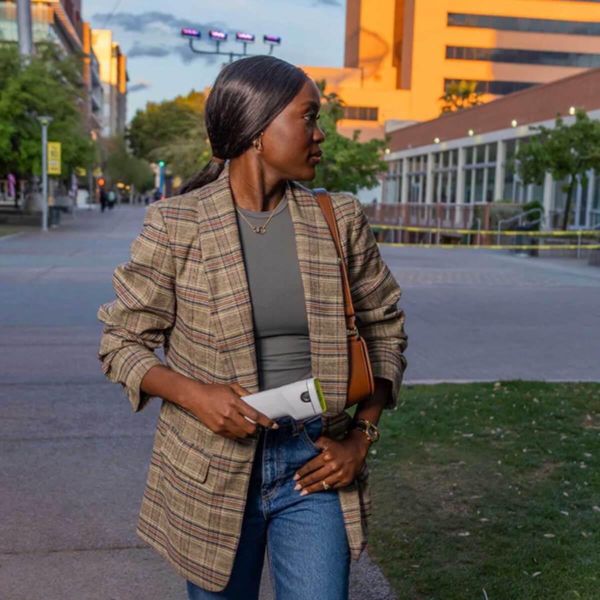 TASER Bolt 2 - White 8 TASER Bolt 2 - White