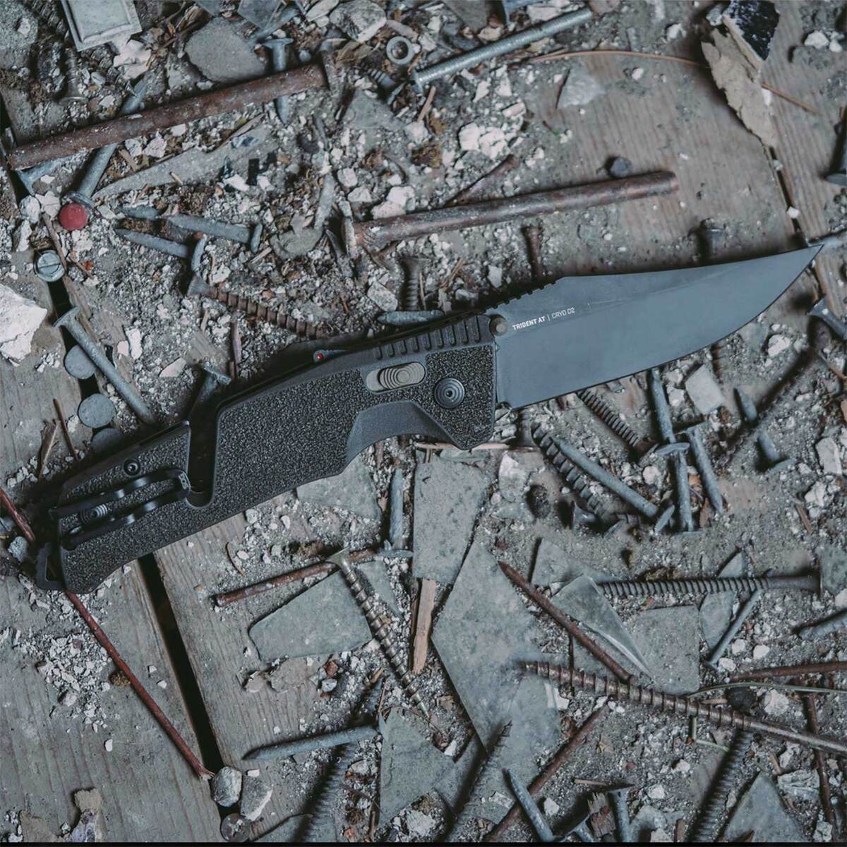 SOG Trident AT 3.7 inch Folding Knife 7 SOG Trident AT 3.7 inch Folding Knife