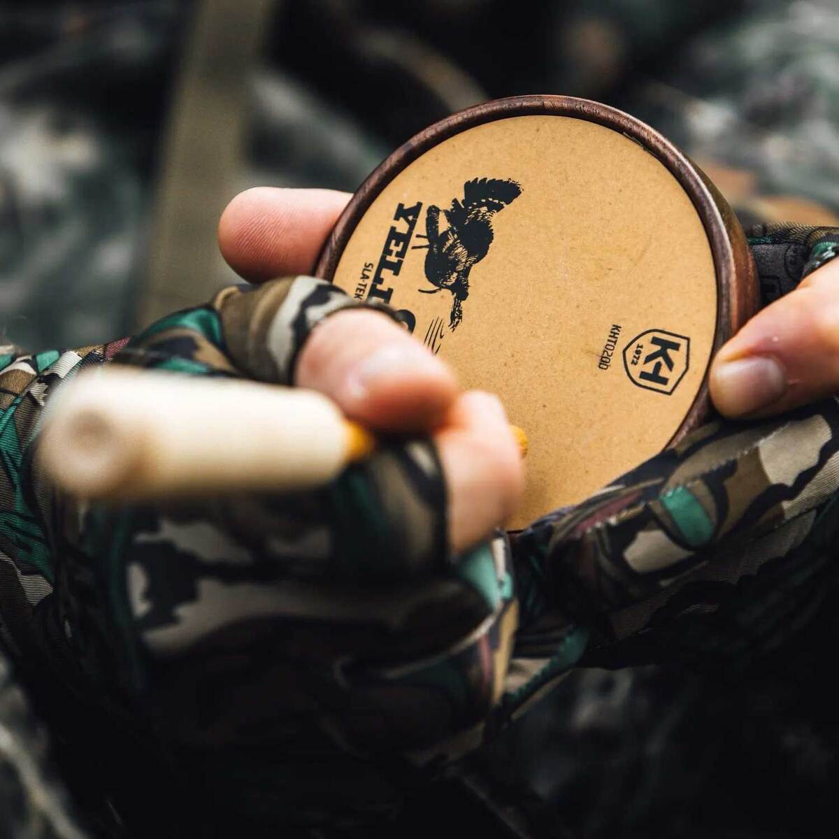 Knight & Hale Ol' Yeller SLA-TEK Walnut Turkey Surface Pot Call