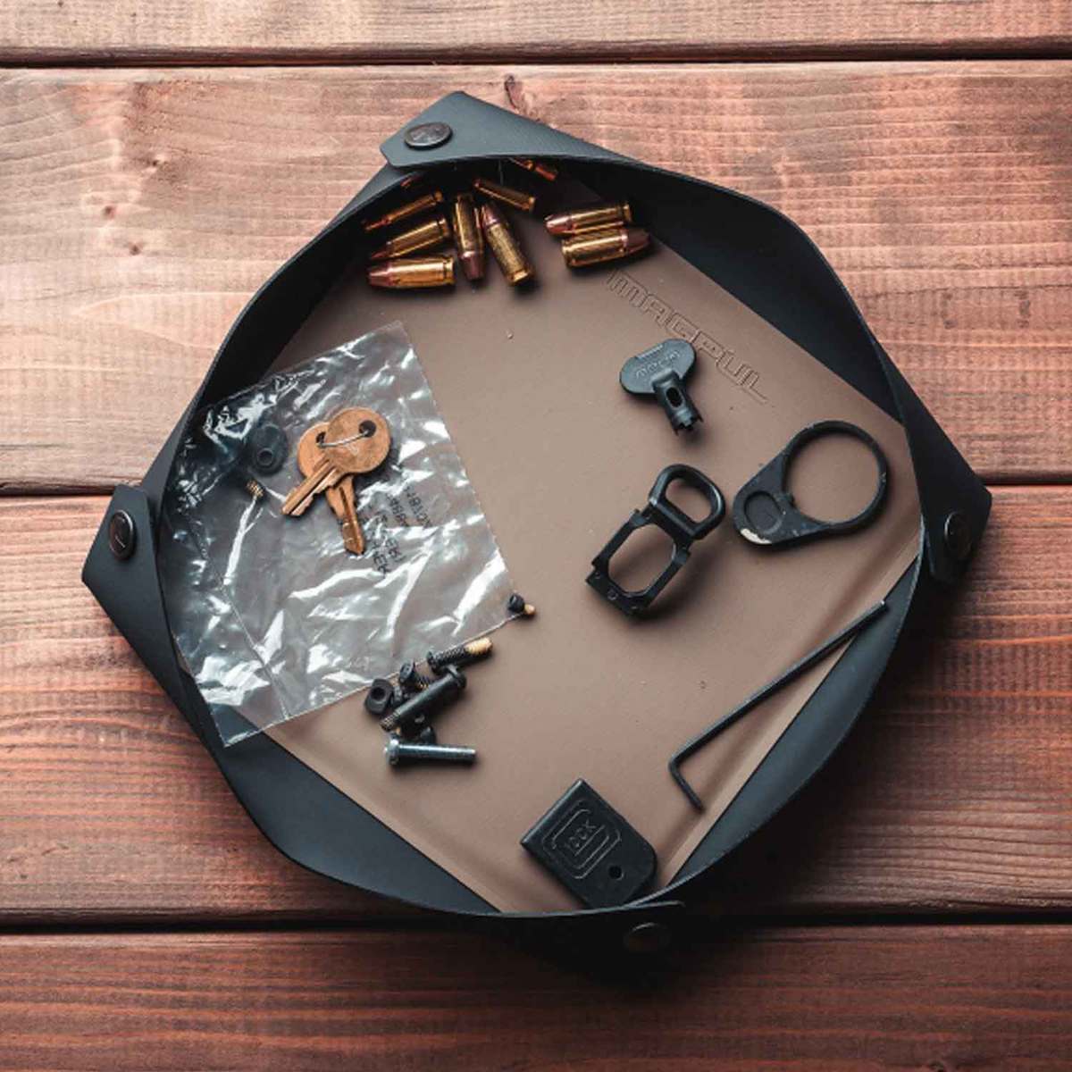 Magpul DAKA Large Magnetic Field Tray - Flat Dark Earth 4 Magpul DAKA Large Magnetic Field Tray - Flat Dark Earth