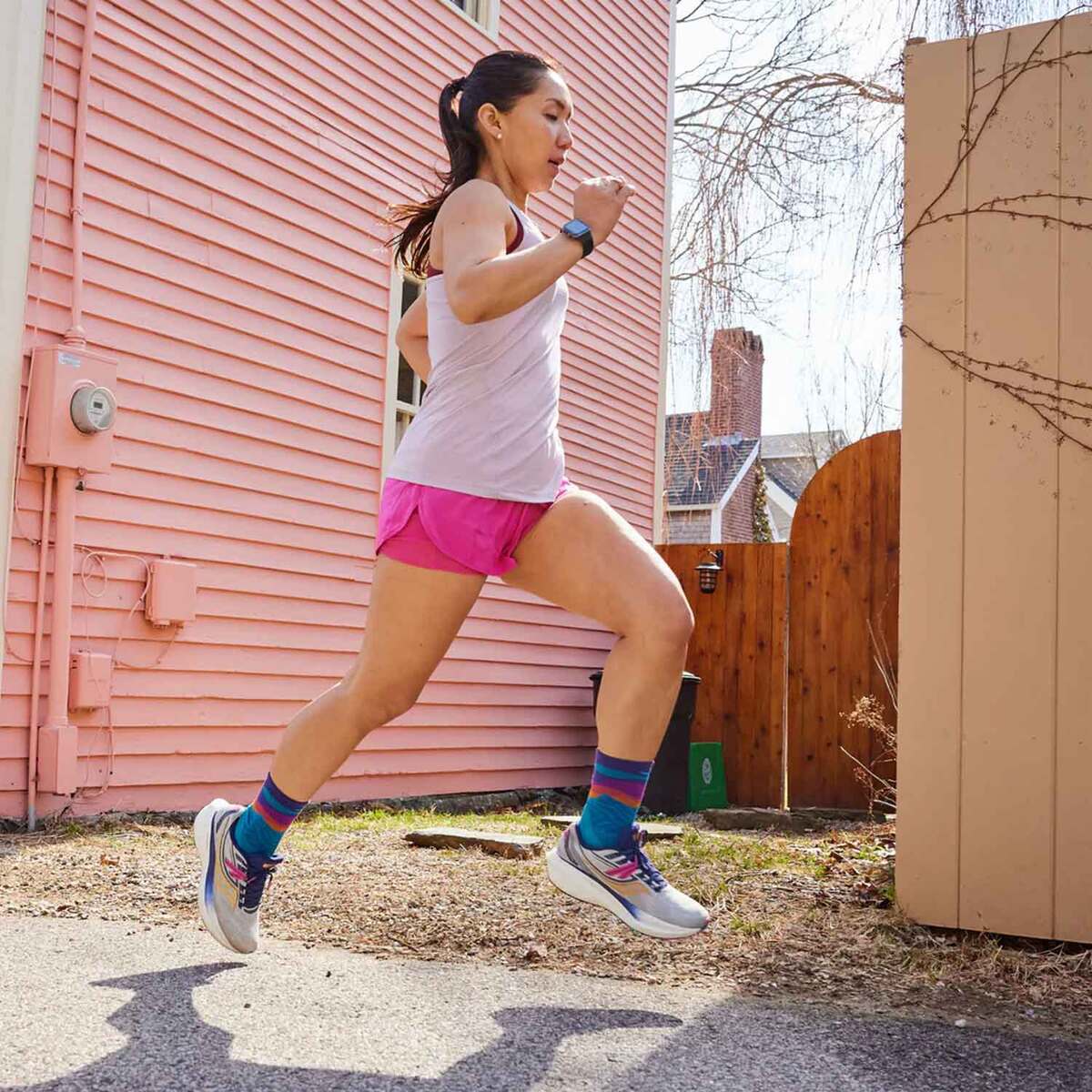 Darn Tough Women's Mirnavated Ultra-Lightweight Hiking Socks - Cascade - M 4 Darn Tough Women's Mirnavated Ultra-Lightweight Hiking Socks - Cascade - M