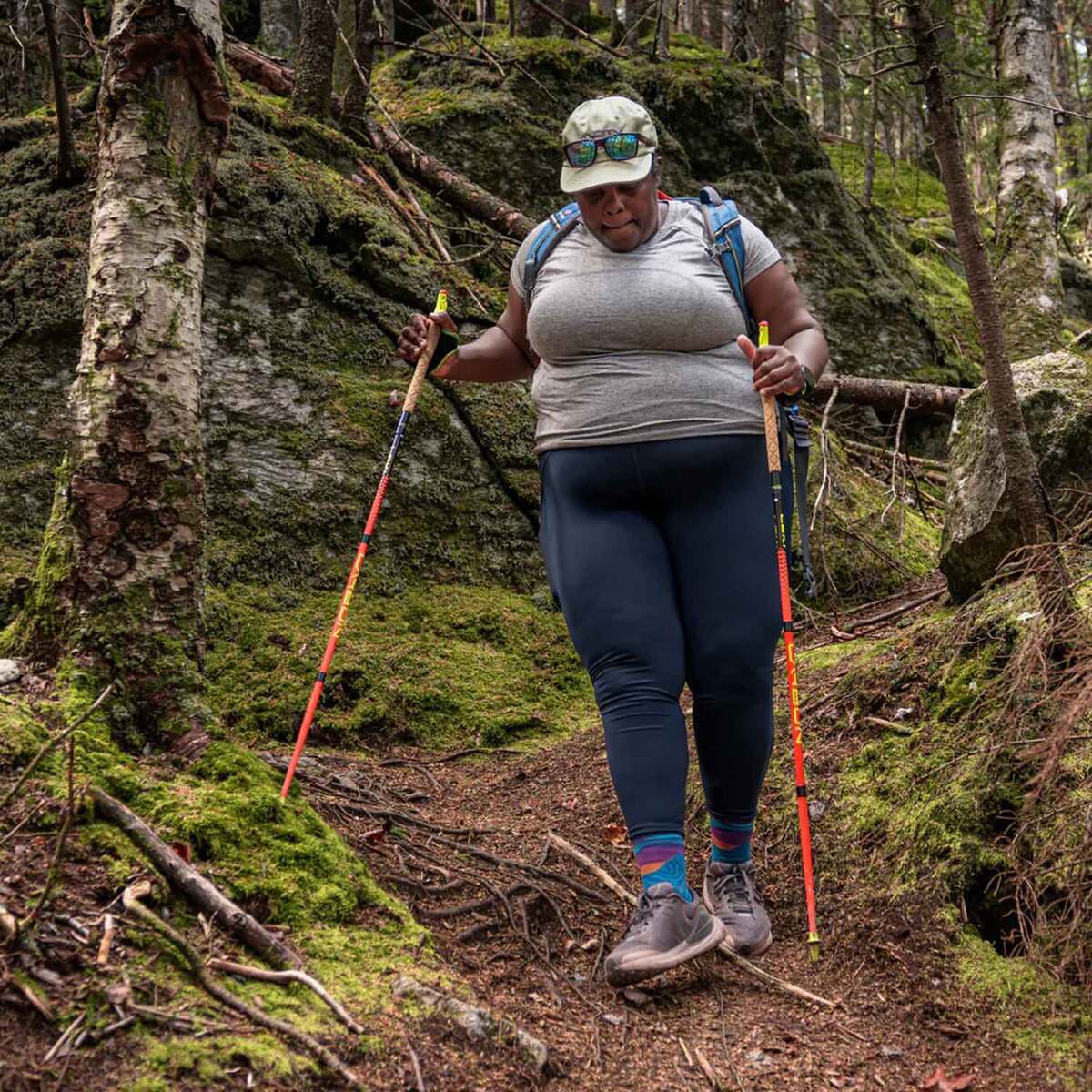 Darn Tough Women's Mirnavated Ultra-Lightweight Hiking Socks - Cascade - M 5 Darn Tough Women's Mirnavated Ultra-Lightweight Hiking Socks - Cascade - M