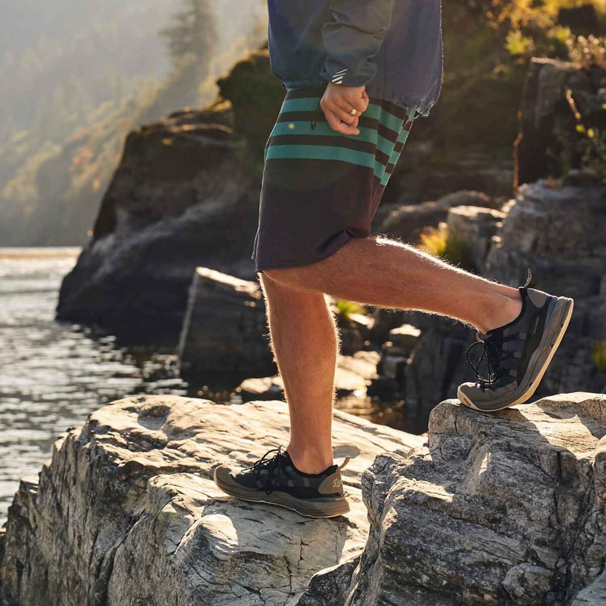 Danner Men's Rivercomber Low Hiking Shoes 6 Danner Men's Rivercomber Low Hiking Shoes