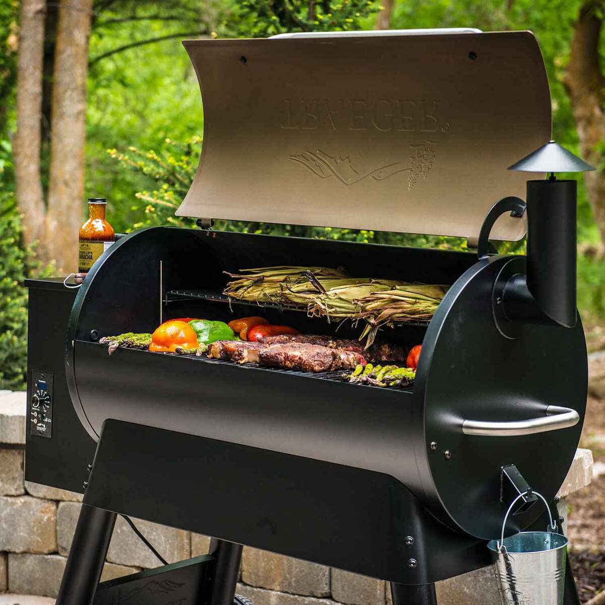 Traeger Pro Series 34 Pellet Grill - Bronze 6 Traeger Pro Series 34 Pellet Grill - Bronze