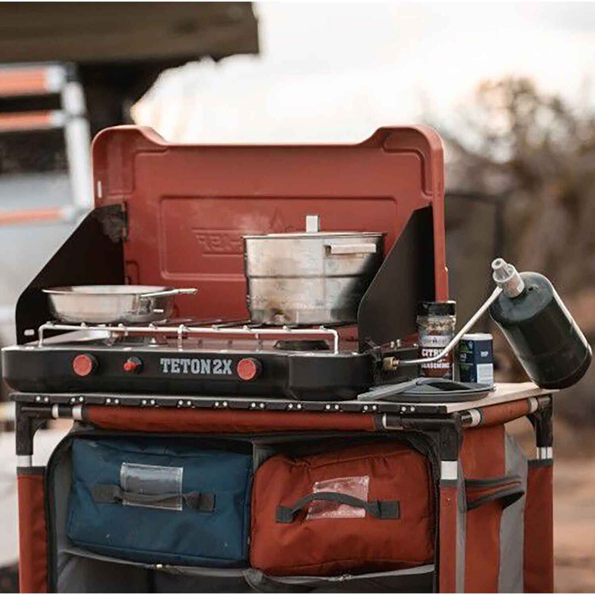 Camp Chef Teton 2X 2 Burner Stove - Black/Red 4 Camp Chef Teton 2X 2 Burner Stove - Black/Red